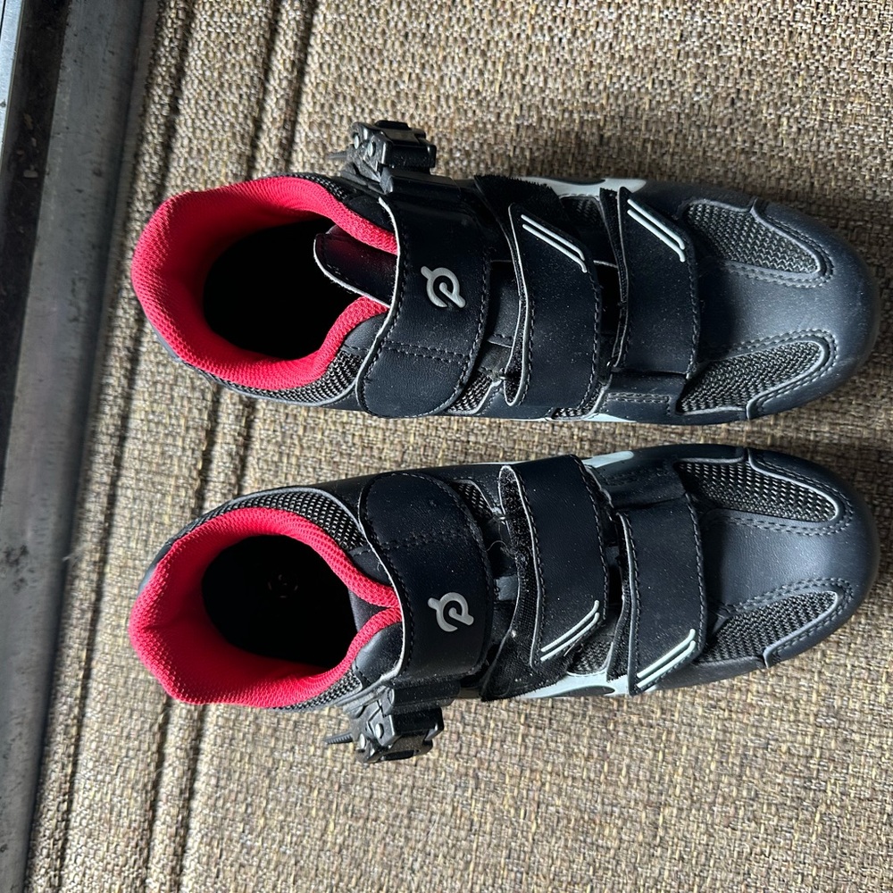 Peloton cycling shoe